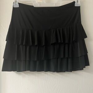 Black layered mini skirt medium